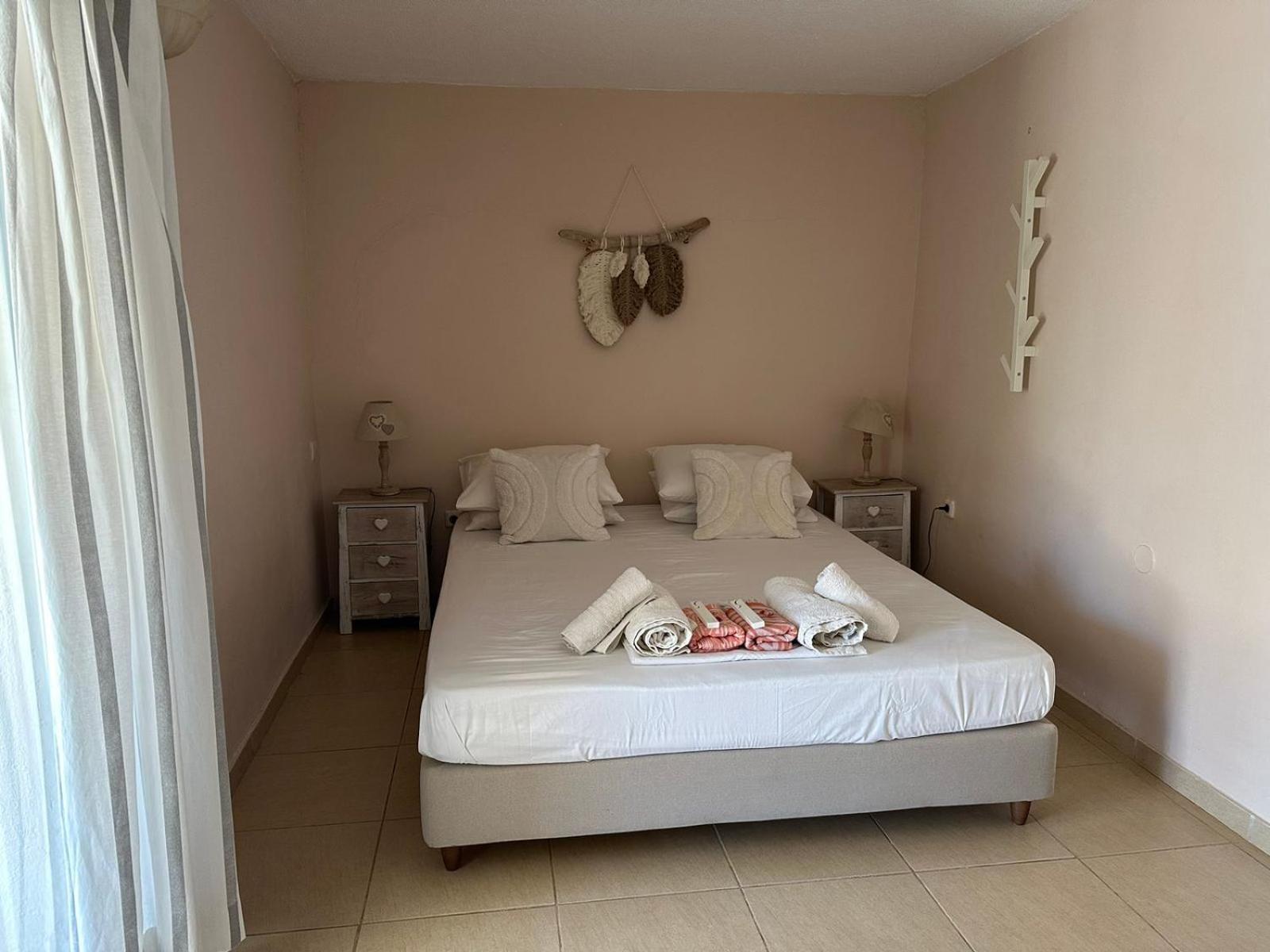 Louiza Apartments Pyrgi  Esterno foto