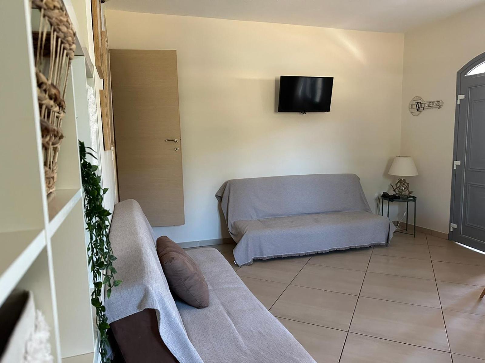 Louiza Apartments Pyrgi  Esterno foto