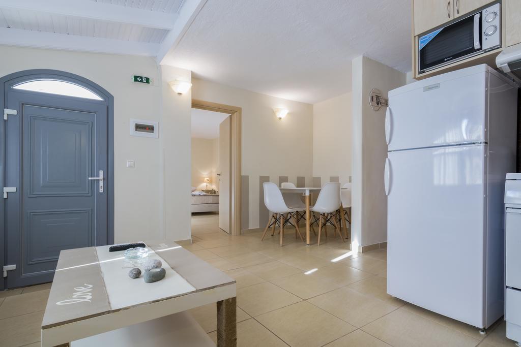 Louiza Apartments Pyrgi  Esterno foto