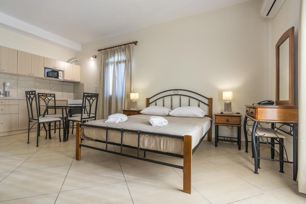 Louiza Apartments Pyrgi  Esterno foto
